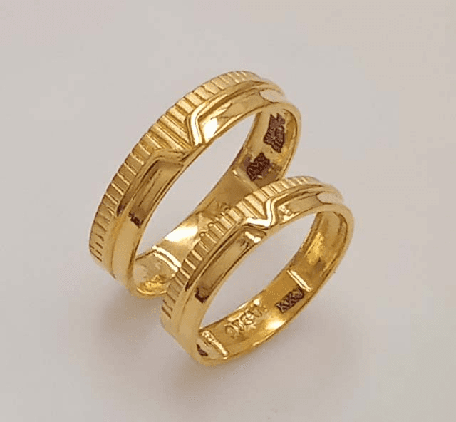 Gold ring